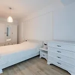 Onix Infinity Pool & 195 شقة Năvodari